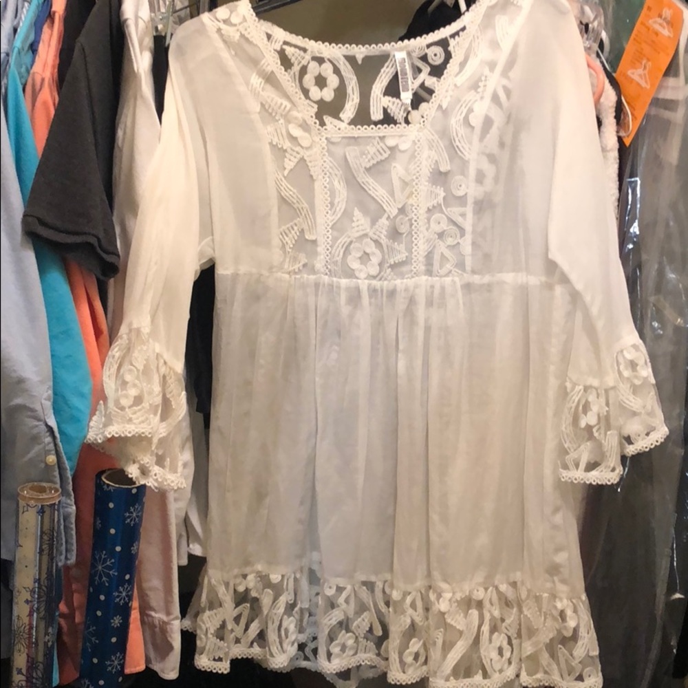 White dress/ shirt